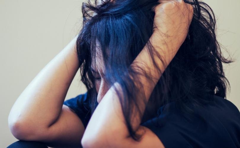 Após ser violentada, mulher desiste do aborto