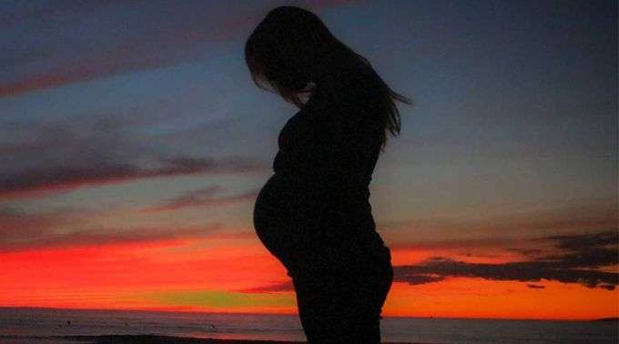 Grávida de gêmeos, N. pensou em fazer um aborto