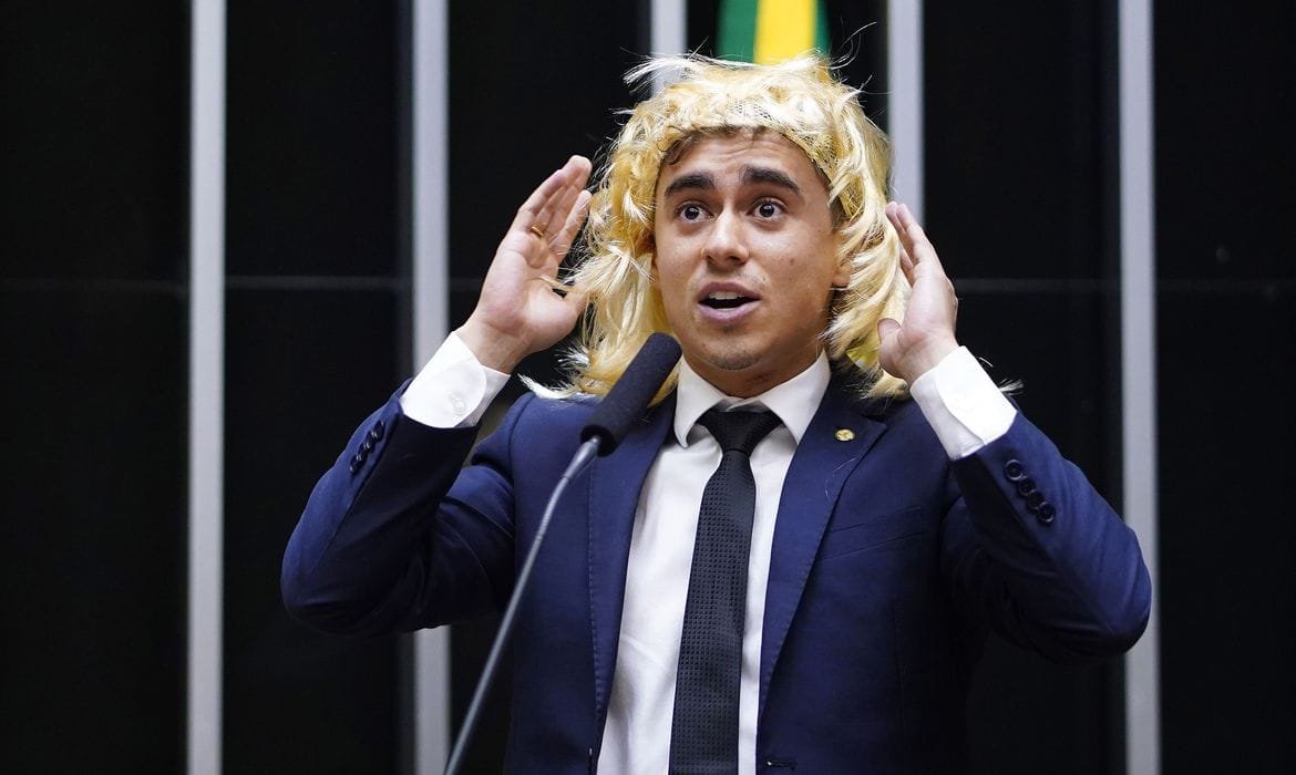 AS PERUCAS IDEOLÓGICAS